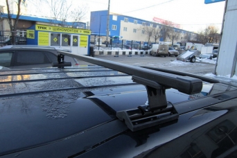 Багажник на крышу Mitsubishi Outlander III на штатные места прямоугольные дуги