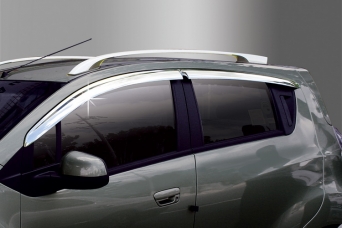 Дефлекторы боковых окон Chevrolet Spark II 2010- хромированные