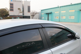 Дефлекторы боковых окон Hyundai Elantra MD autoclover
