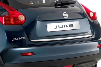 Накладка на крышку багажника Nissan Juke нижняя