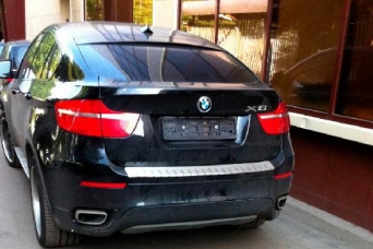 Накладка на задний бампер BMW X6 E71 нержавеюшая сталь профилированная с загтбом