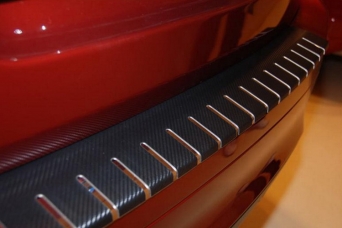 Накладка на задний бампер BMW X6 F16 нержавеющая сталь профилированная с загибом карбон