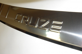 Накладка на задний бампер Chevrolet Cruze хетчбек