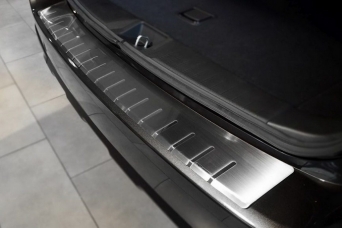 Накладка на задний бампер VW Jetta VI 2014-2018 профилированная с загибом