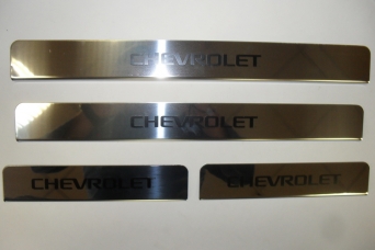 Накладки на пороги Chevrolet Cruze