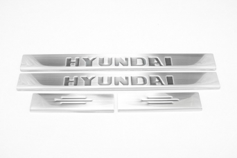 Накладки на пороги Hyundai i10