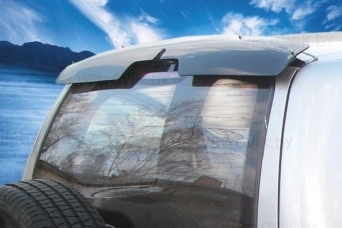 Спойлер на заднее стекло Chevrolet Niva