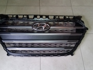 Решетка радиатора комплект Hyundai i30  2012-2016 - Автоаксессуары и тюнинг