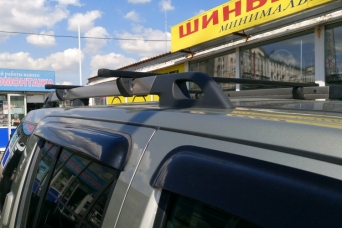 Багажник на крышу Renault Duster 2015- с прямоугольными дугами