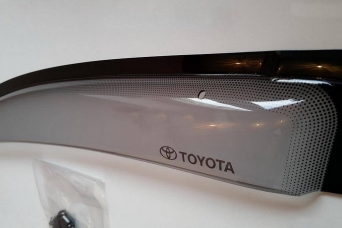 Дефлекторы боковых окон Toyota Land Cruiser Prado 150 2013-2017 оригинальные Toyota