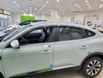 Дефлекторы на окна черные с хромированным молдингом (6 элементов) Autoclover - Renault Arkana 2019-2025