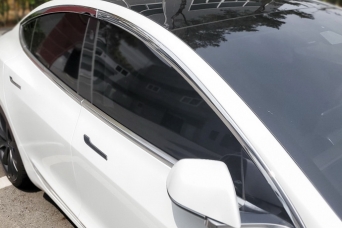 Дефлекторы Tesla Model 3 хромированные autoclover
