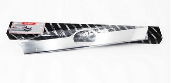 Хромированная накладка на крышку багажника Autoclover - Toyota Camry 2011-2017 C761