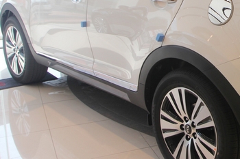 Хромированные молдинги на двери Autoclover - KIA Sportage III 2010-2015 B752