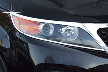 Хромированные накладки на передние фары (вар. 1) Autoclover - KIA Sorento II 2009-2012 - Автоаксессуары и тюнинг