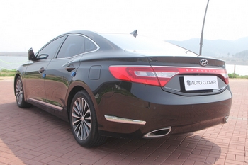 Хромированные накладки на задний бампер Autoclover - Hyundai Grandeur HG 2011-2015 B760