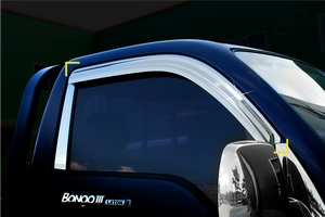 Kia Bongo 3 хромированные дефлекторы 2 части - Автоаксессуары и тюнинг