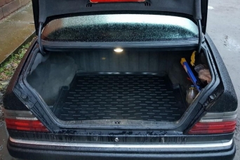 Коврик в багажник Mercedes E-klasse W124 полиуретан