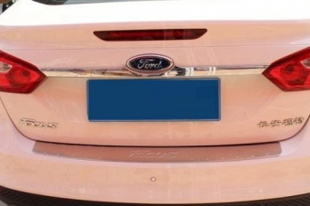 Накладка на крышку багажника Ford Focus III 2011-2015 седан хром