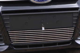 Накладка на решетку радиатора Ford Focus III 2011-2015 нержавеющая сталь