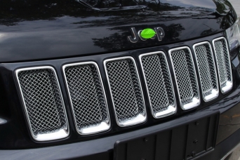 Решетка радиатора Jeep Grand Cherokee WK2 2013- нержавеющая сталь