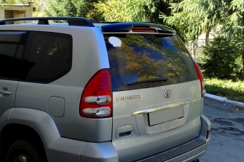 Спойлер на заднее стекло Toyota Land Cruiser Prado 120 sim