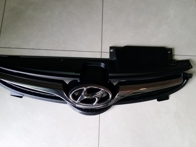 Решетка радиатора (черная+хром) Hyundai Elantra 2014-2015 863503X700