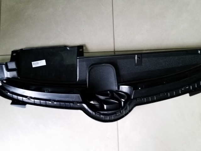 Решетка радиатора (черная+хром) Hyundai Elantra 2014-2015 863503X700